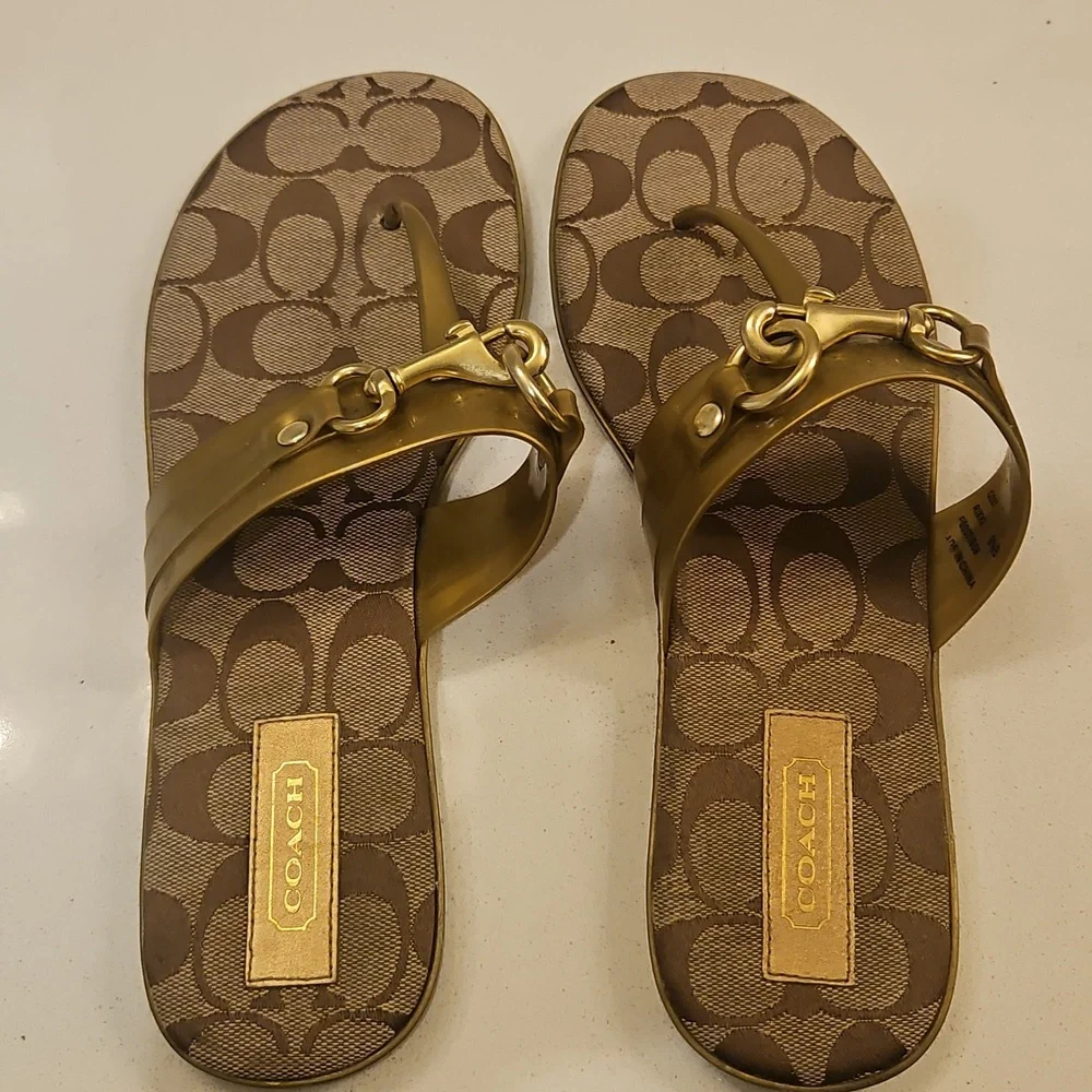 COACH Gold Women's Sandals sz 9.5B - Picture 1 of 7
